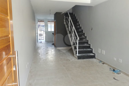 Sobrado à venda com 3 quartos, sendo 1 suíte, em Campo Grande, São Paulo, SP