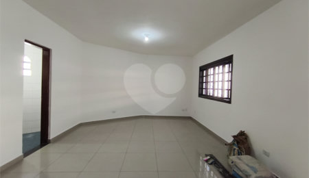 Sobrado à venda com 3 quartos, sendo 1 suíte,  em Cupecê, São Paulo, SP