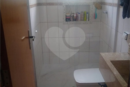 Sobrado à venda com 3 quartos, sendo 1 suíte,  em Vila do Castelo, São Paulo, SP