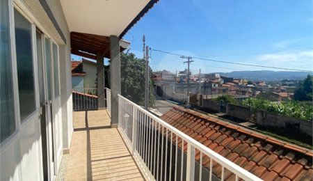 Casa à venda com 2 quartos, sendo 1 suíte, em Jardim Alvinópolis, Atibaia, SP