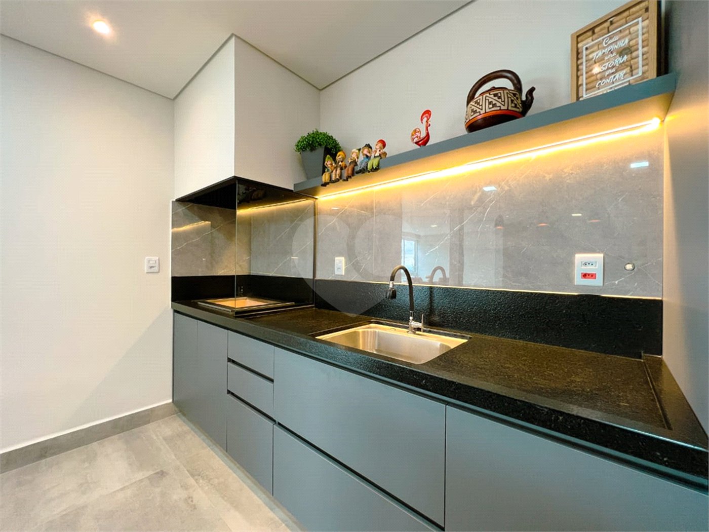 Casa à venda com 4 suítes no condomínio Alpes de Vinhedo, Vinhedo - SP