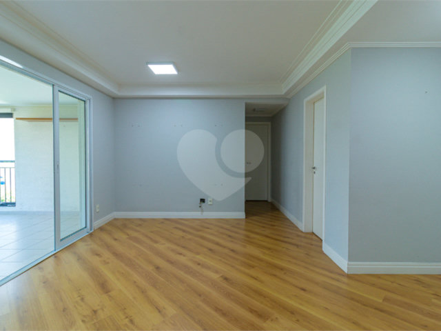 Apartamento à venda com 2 quartos, sendo 1 suíte,  em Jardim Prudência, São Paulo, SP