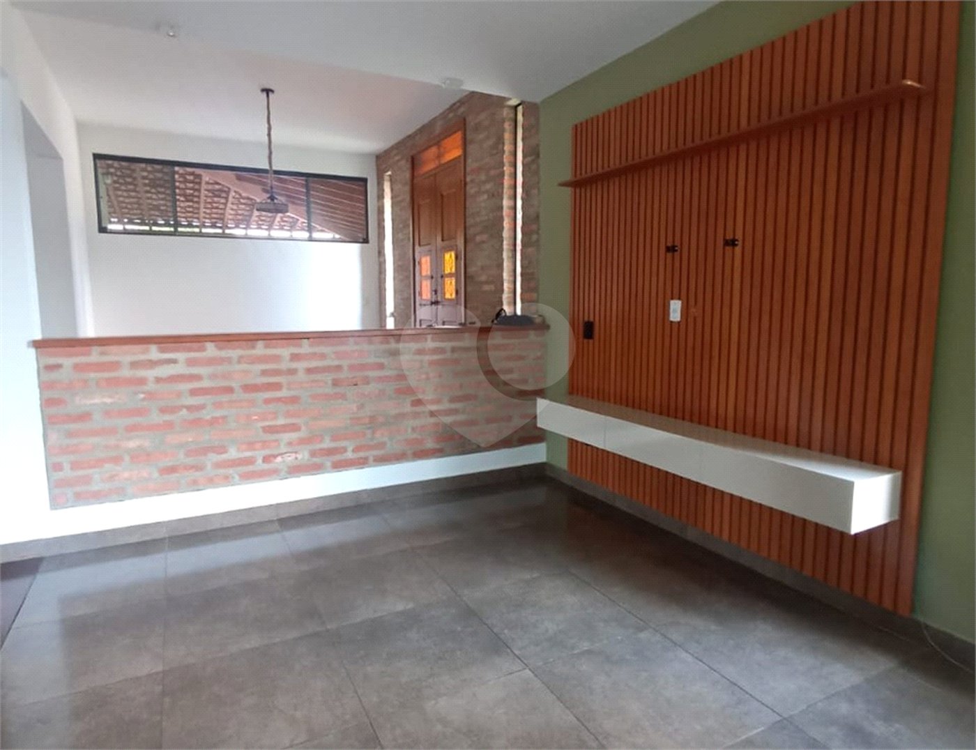 Casa à venda com 3 suítes no condomínio Village Ipanema 1, Araçoiaba da Serra - SP
