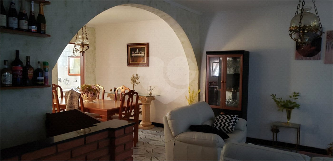 Sobrado à venda com 3 quartos, sendo 1 suíte, em Tremembé, São Paulo, SP