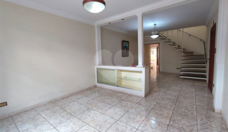 Sobrado à venda com 3 quartos, sendo 1 suíte, em Brooklin, São Paulo, SP