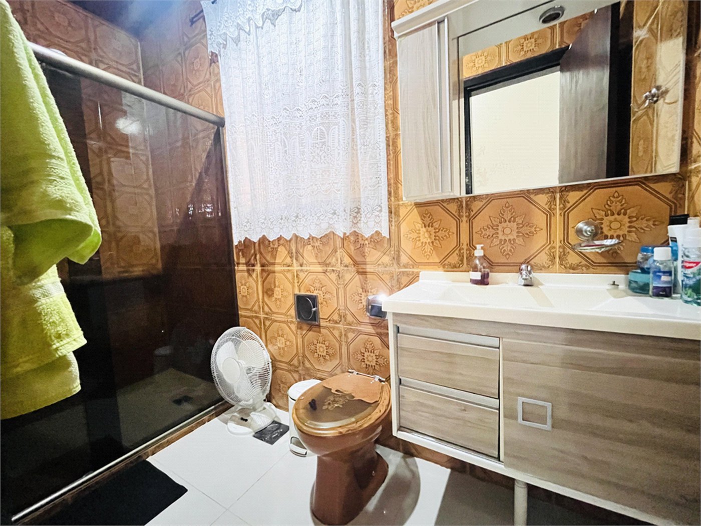 Casa à venda com 4 quartos, sendo 1 suíte, em Campo Grande, Rio de Janeiro, RJ