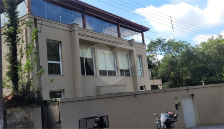 Casa à venda com 3 suítes no condomínio Sausalito, Mairiporã - SP