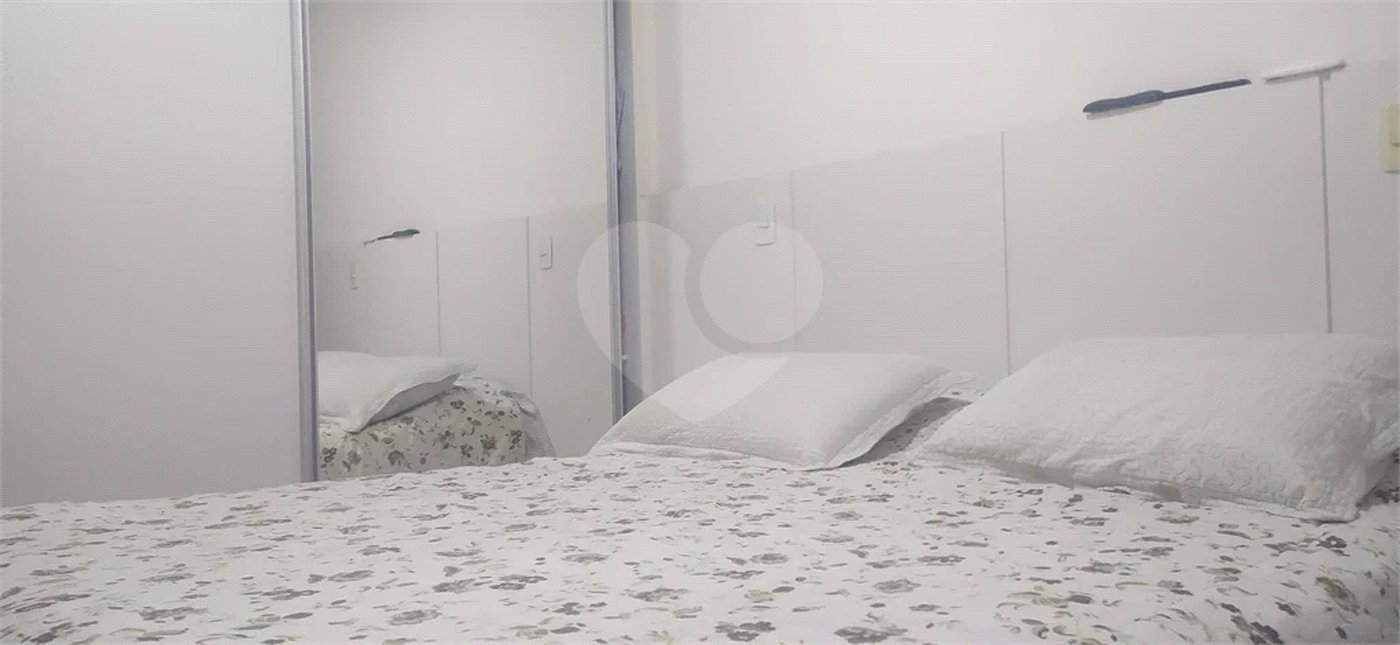 Casa à venda com 2 suítes no condomínio Residencial Veneza, São Paulo - SP
