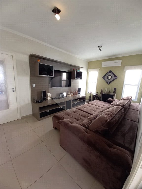 Casa à venda com 3 suítes no condomínio Alpes de Vinhedo, Vinhedo - SP