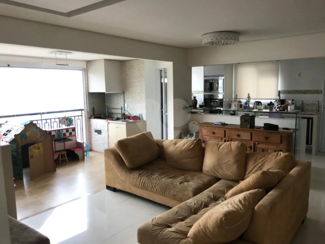 Apartamento à venda com 3 quartos, sendo 1 suíte,  em Barra Funda, São Paulo, SP