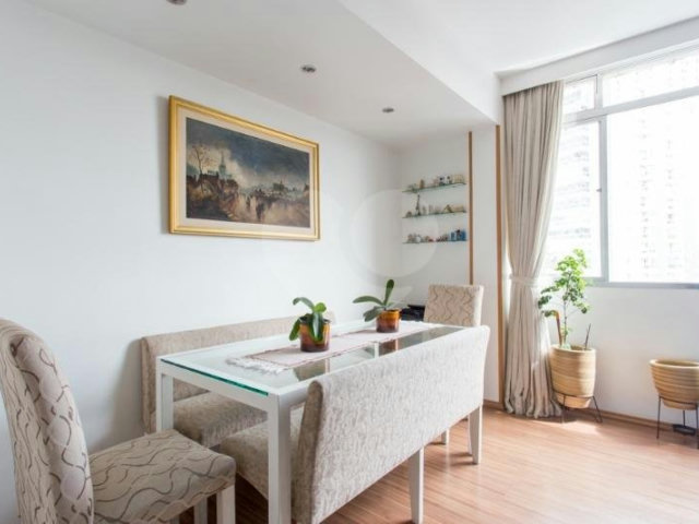 Apartamento à venda com 3 quartos, sendo 1 suíte,  em Vila Mariana, São Paulo, SP