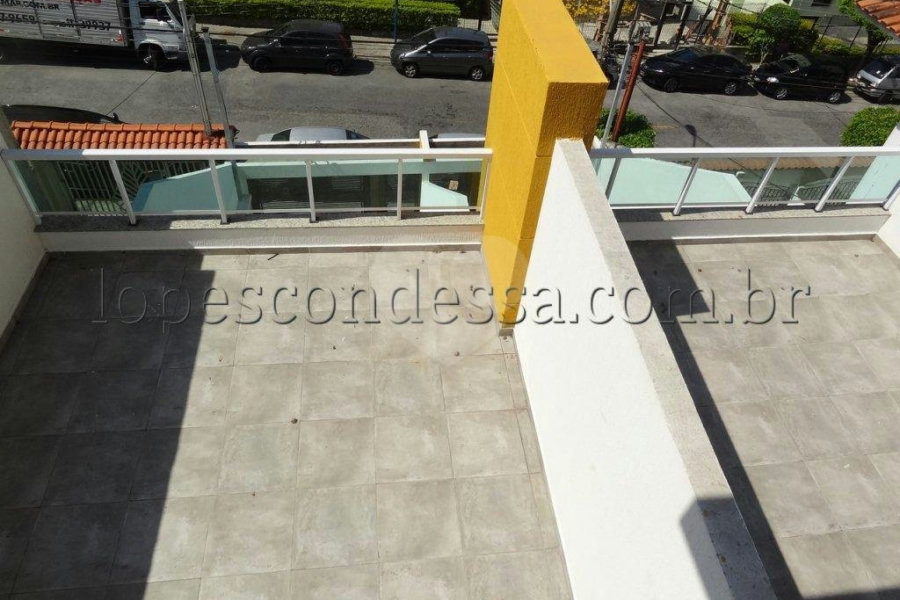 Sobrado à venda com 3 suítes em Horto, São Paulo, SP