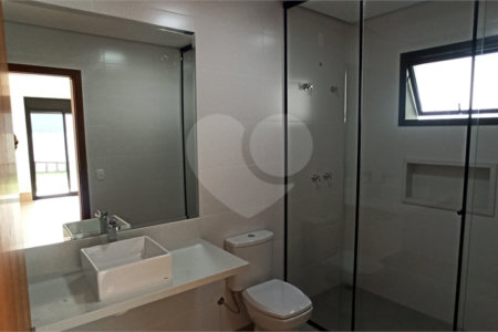 Casa à venda com 4 quartos, sendo 3 suítes, no condomínio Estância Marambaia, Vinhedo - SP