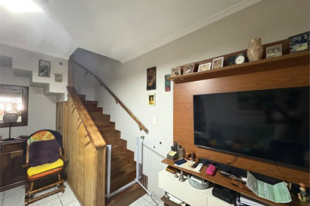 Sobrado à venda com 2 quartos em Ferreira, São Paulo, SP