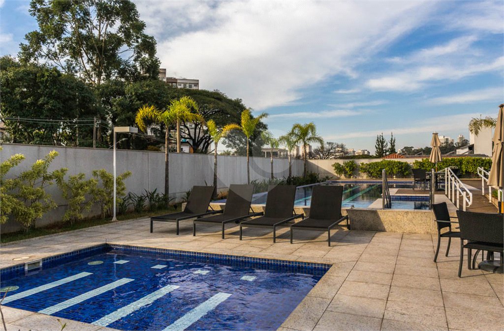 Apartamento à venda na Vila Mariana de 100m² com 3 dormitórios, 2 suítes, 2 vagas e lazer