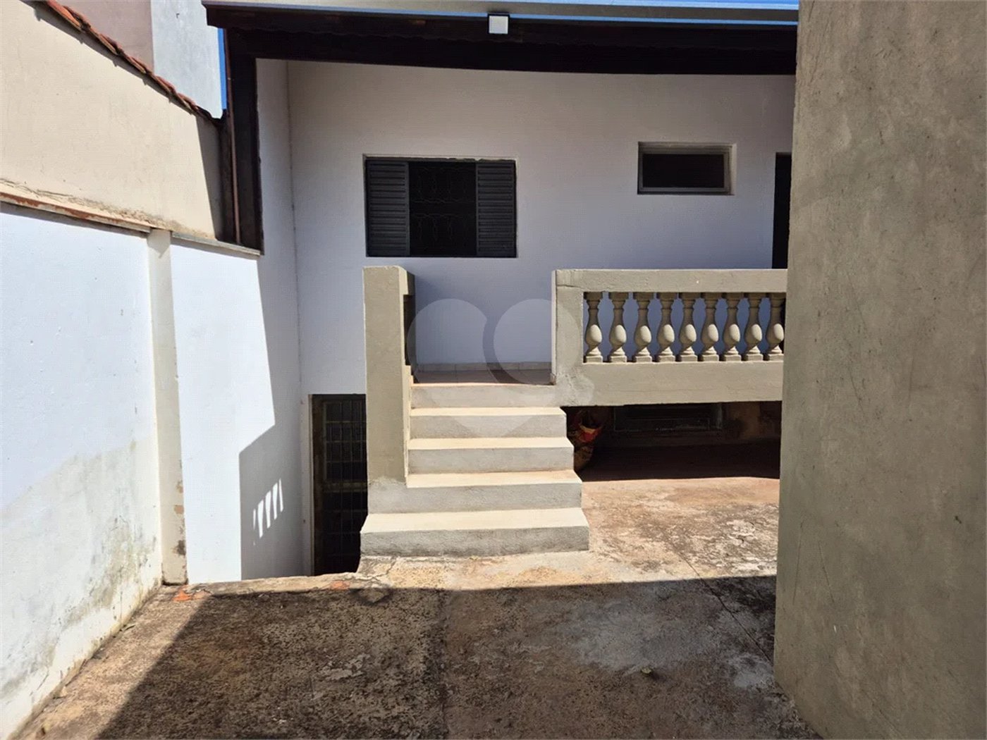 Dois imóveis em um terreno de 300 m² (12 x 25) - Com acesso independente