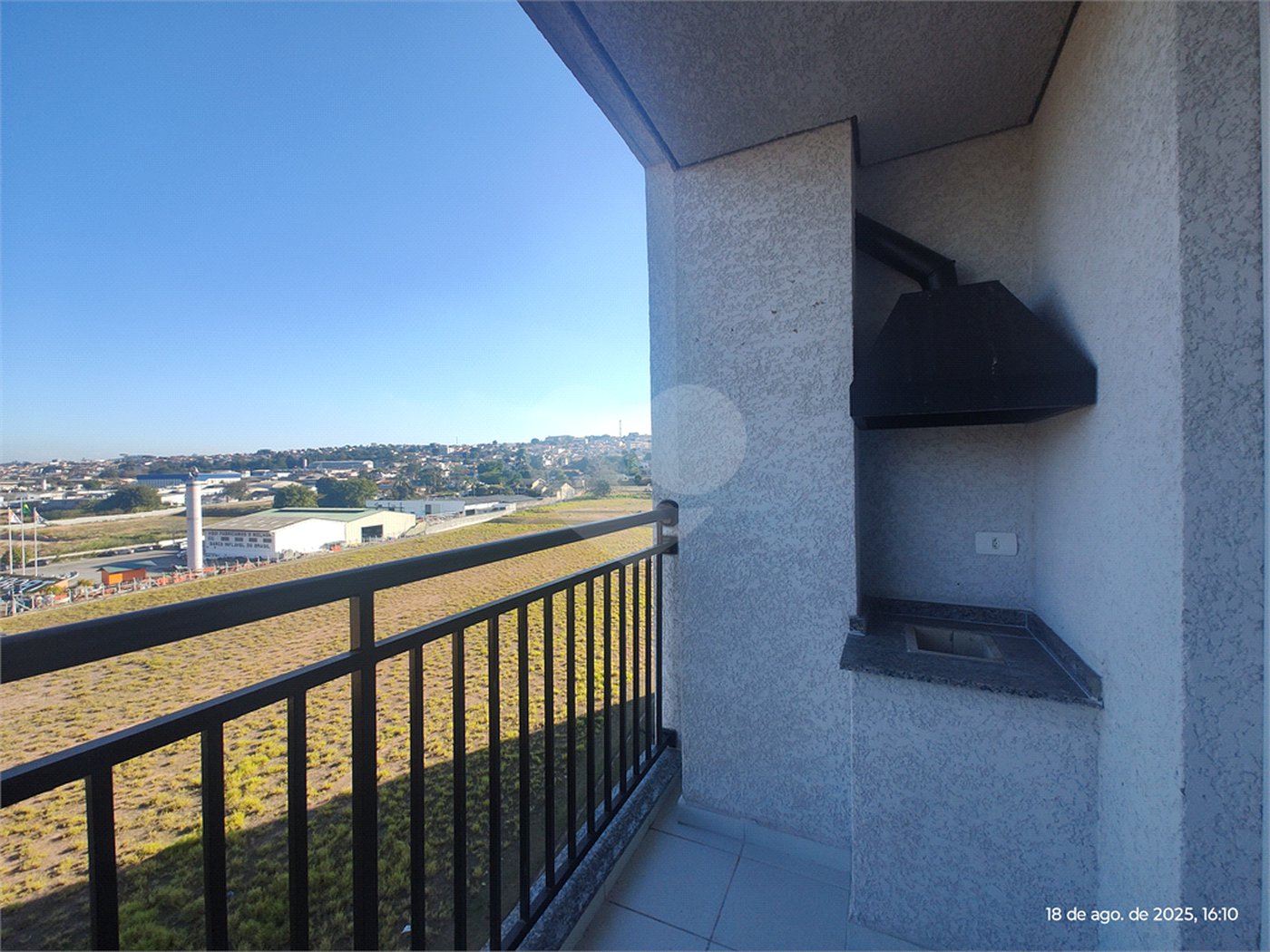 Apartamento para alugar com 3 quartos, sendo 1 suíte,  em Jardim das Palmeiras, Atibaia, SP
