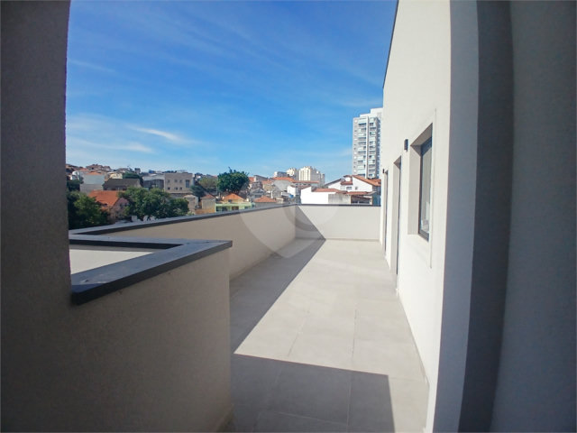 Casa à venda com 2 quartos, sendo 1 suíte,  no condomínio Sintra, São Paulo - SP