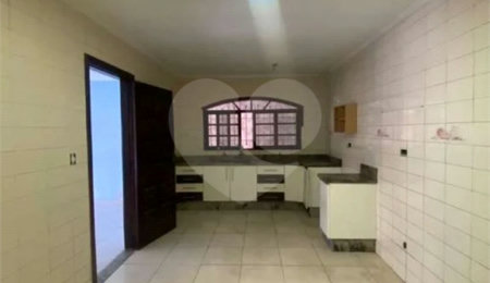 Sobrado à venda com 3 quartos, sendo 1 suíte,  em Vila Matilde, São Paulo, SP