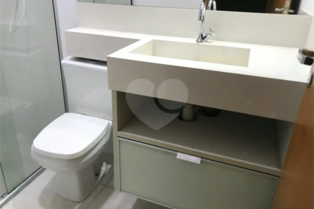 APARTAMENTO MOBILIADO EM FRENTE AO SHOPPING 02 DORMITÒRIOS