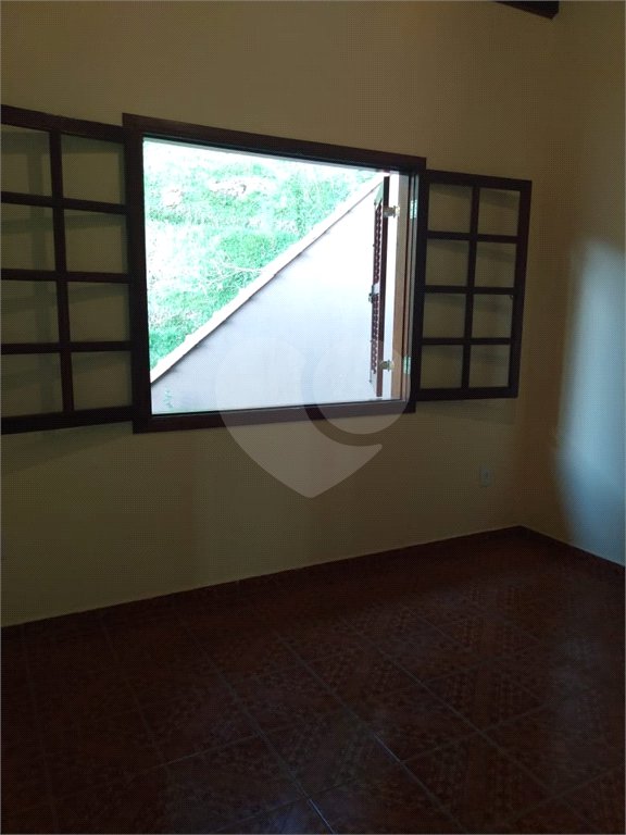 Casa à venda com 3 quartos, sendo 1 suíte, no condomínio Marf Ii, Bom Jesus dos Perdões - SP