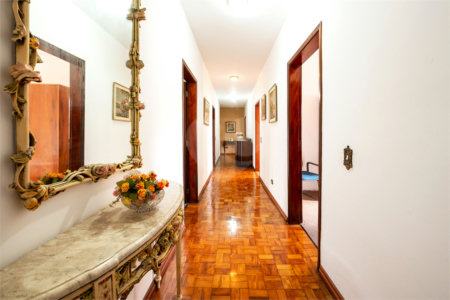 Casa Térrea à venda com 4 quartos, sendo 1 suíte, em Jardim Marajoara, São Paulo, SP