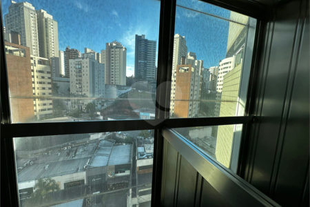 Apartamento à venda com 3 quartos, sendo 1 suíte, em Vila Andrade, São Paulo, SP