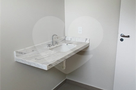Casa à venda com 3 suítes no condomínio Reserva Ybyra, Atibaia - SP