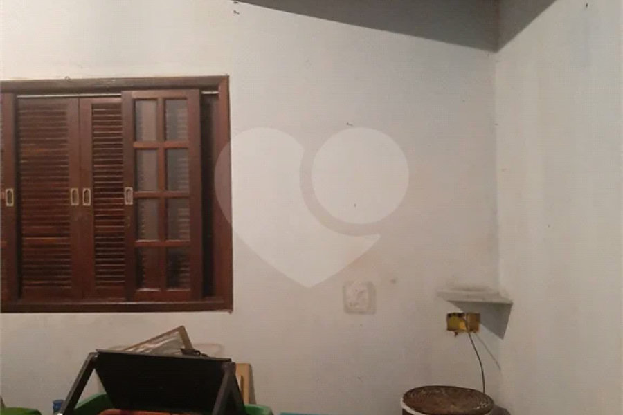 Sobrado à venda com 5 quartos, sendo 2 suítes, em Tremembé, São Paulo, SP