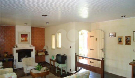 Casa em condomínio à venda com 4 quartos, sendo 2 suítes,  em Vila Machado, Mairiporã, SP