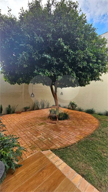 Casa à venda com 2 suítes no Centro, Ponta Porã, MS