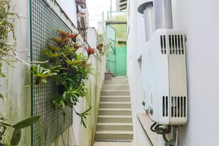 Sobrado à venda com 3 quartos, sendo 1 suíte,  em Vila Universitária, São Paulo, SP