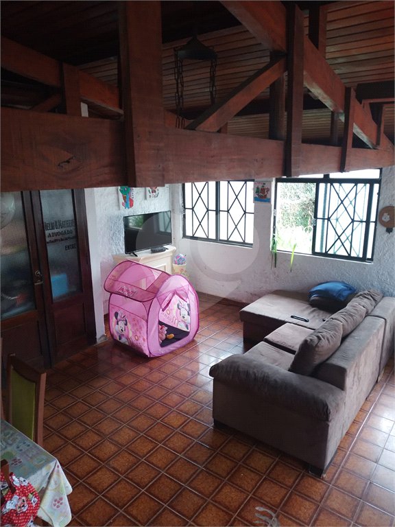 Casa à venda com 3 quartos, sendo 2 suítes, em Vila Santista, Atibaia, SP