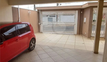 Sobrado à venda com 3 suítes em Jardim Regina, Indaiatuba, SP