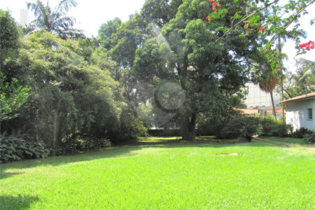 Terreno à venda com 1 quarto, sendo 3 suítes, em Granja Julieta, São Paulo, SP