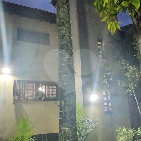 Sobrado à venda com 3 suítes em Nova Petrópolis, São Bernardo do Campo, SP