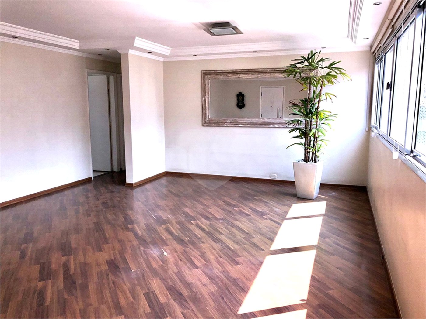 Apartamento à venda com 3 quartos, sendo 1 suíte, em Jardim Paulista, São Paulo, SP