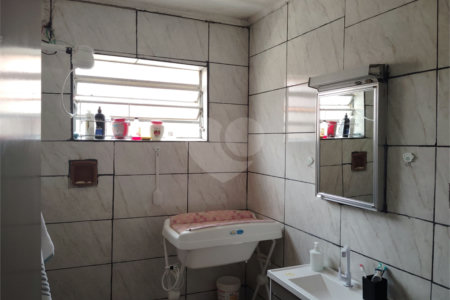 Sobrado à venda com 3 quartos, sendo 1 suíte, em Parque Fongaro, São Paulo, SP