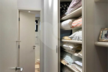 Apartamento à venda com 3 suítes em Vila Mariana, São Paulo, SP