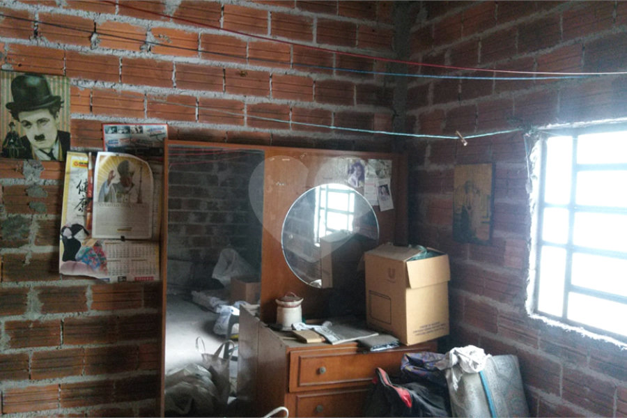 Terreno à venda com 4 quartos, sendo 1 suíte, em Parada Inglesa, São Paulo, SP