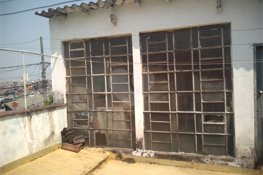 Sobrado à venda com 3 quartos em Vila Nivi, São Paulo, SP