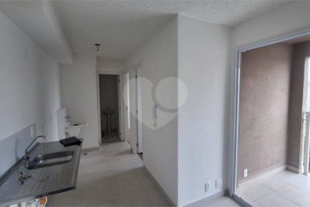 Apartamento à venda com 2 quartos em Parque Industrial Tomas Edson, São Paulo, SP