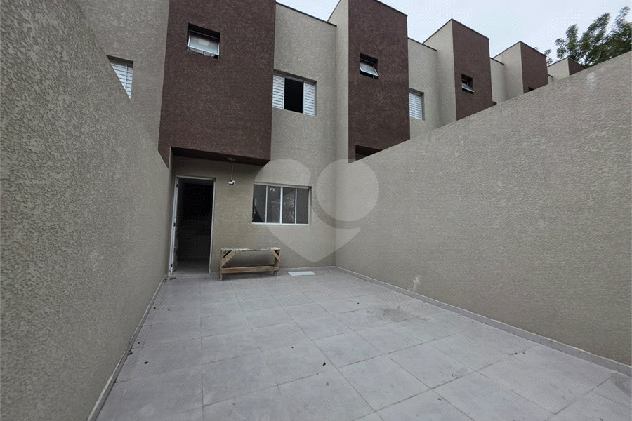 Sobrado à venda com 2 quartos, sendo 1 suíte, em Vila Clarice, São Paulo, SP