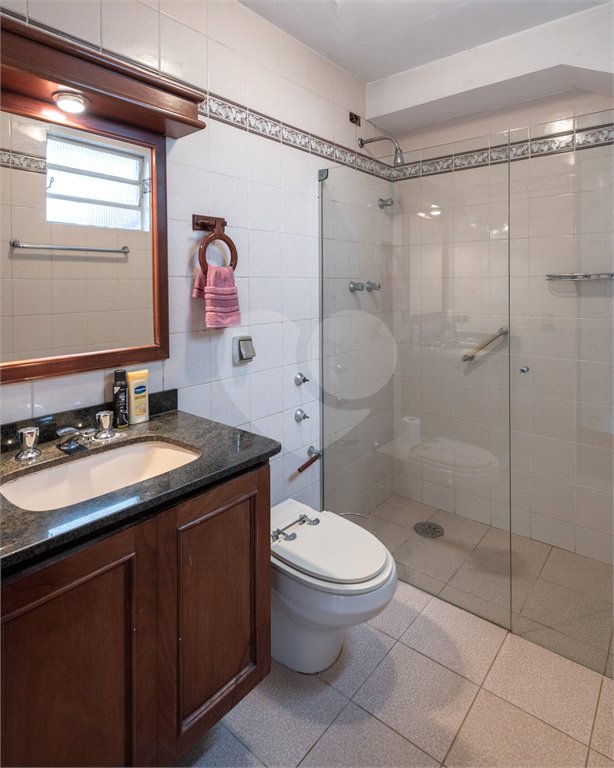 Casa Térrea à venda com 7 quartos, sendo 1 suíte, em Santana, São Paulo, SP