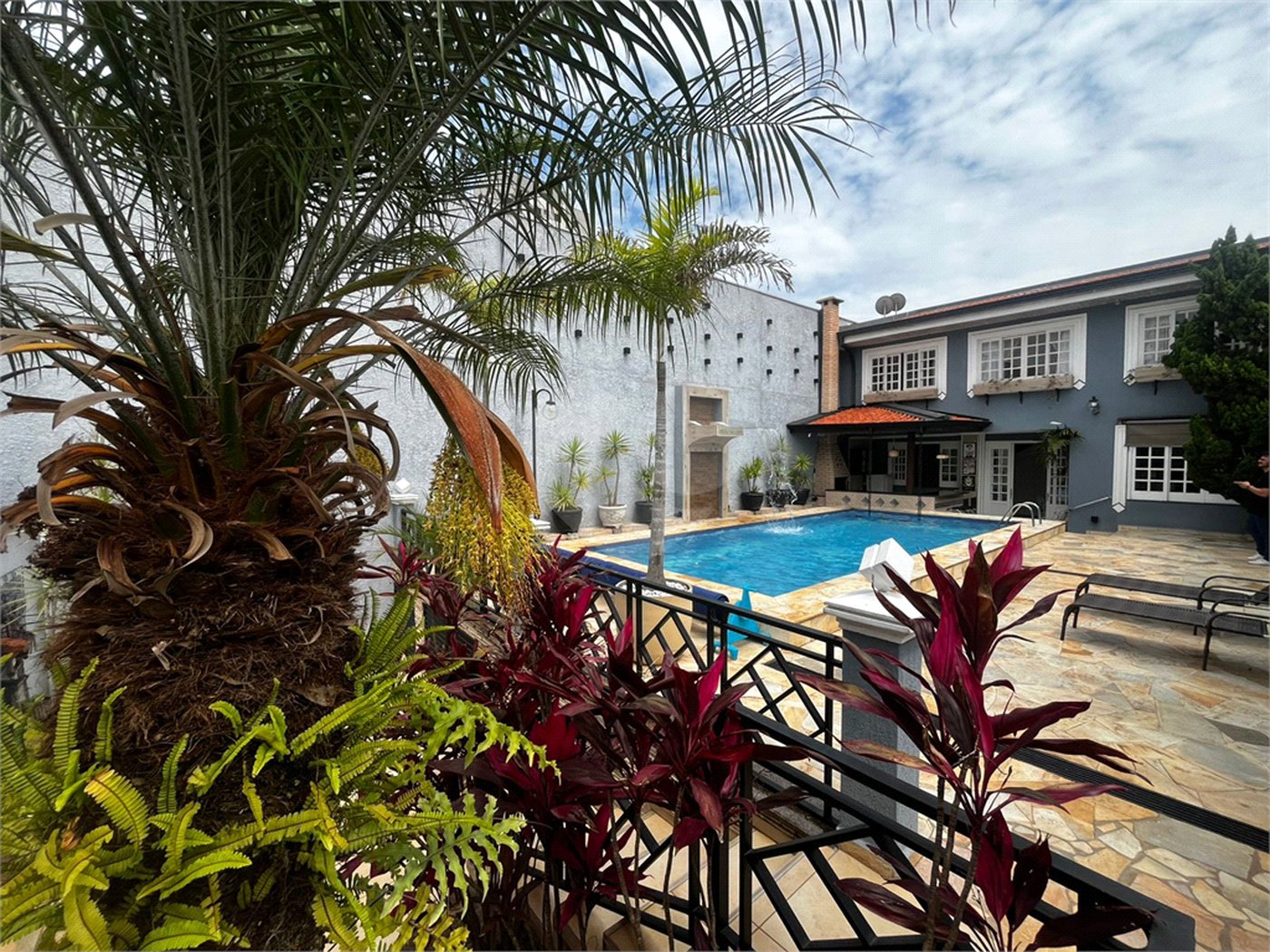 Casa à venda com 6 quartos, sendo 3 suítes, no Centro, Itapetininga, SP