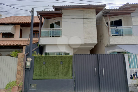 Casa à venda com 3 quartos, sendo 1 suíte, no condomínio Paraíso Classe A, Rio de Janeiro - RJ