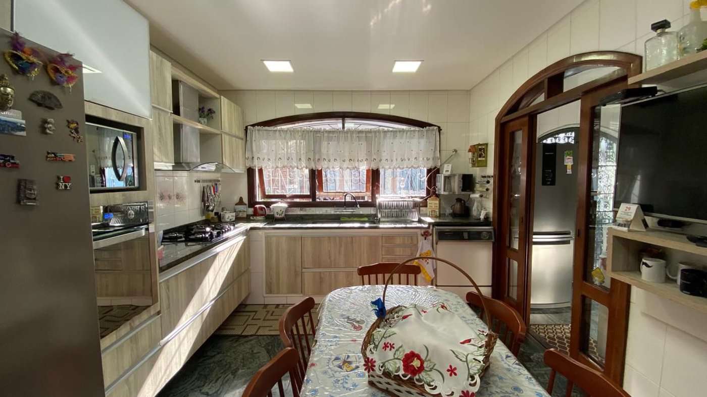 Casa com 4 dormitórios à venda, 380 m² por R$ 2.400.000,00 - Embaré - Santos/SP