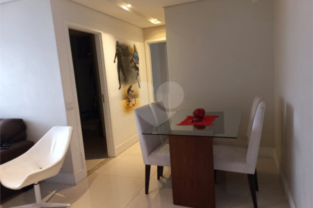Apartamento à venda com 2 quartos, sendo 1 suíte,  em Vila Ipojuca, São Paulo, SP