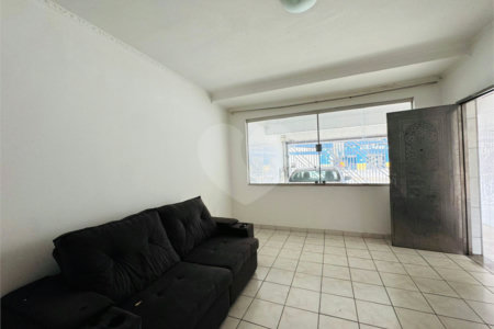 Casa à venda com 3 quartos, sendo 1 suíte,  em Vila Leonor, Guarulhos, SP