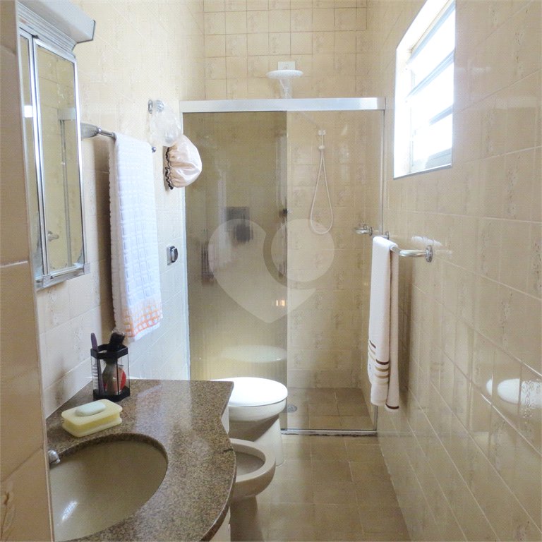Casa térrea à venda na Saúde c/ 170m2 de construção - 3 Quartos/1 Suíte/4 Vagas na garagem